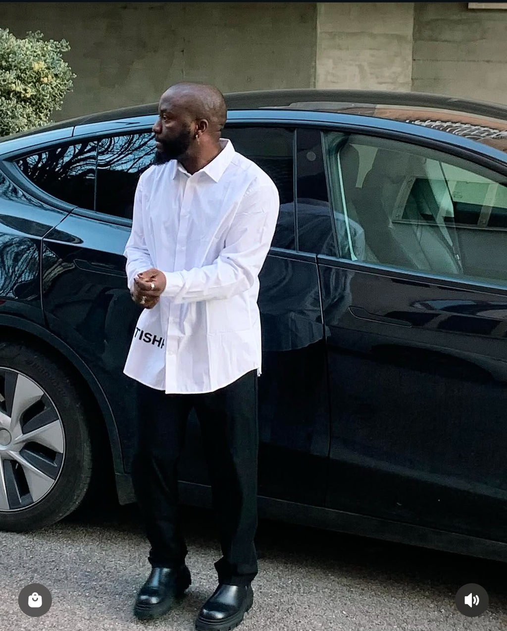 Luxury Unisex WHITE long sleeve fit Shirt. Vol. 1. Free Delivery 🚚 📦🎉