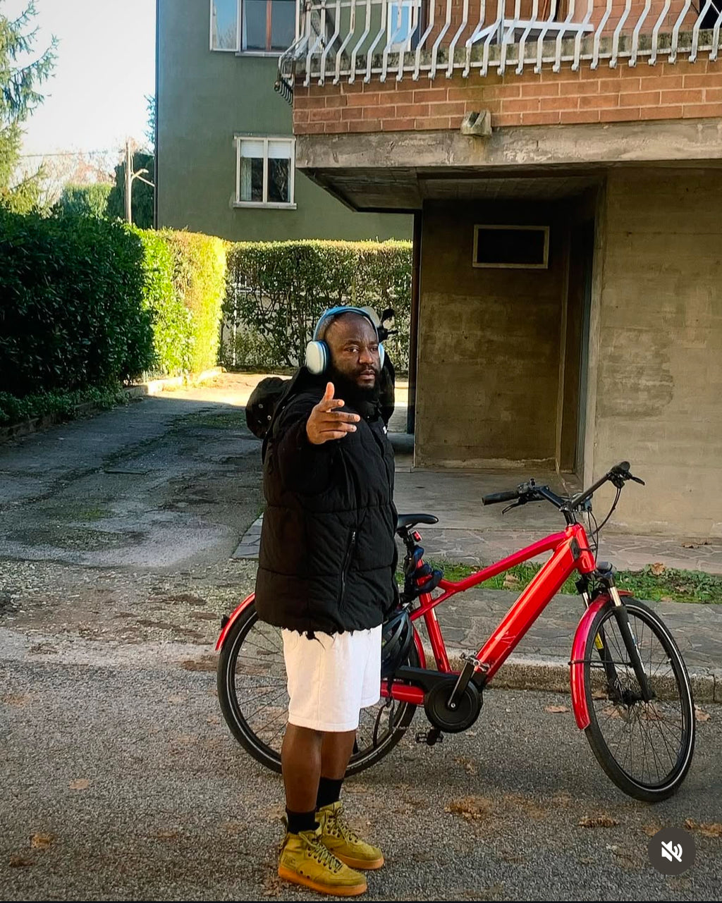 Luxury black Unisex Padded vest. 🎉FREE DELIVERY 🚚📦