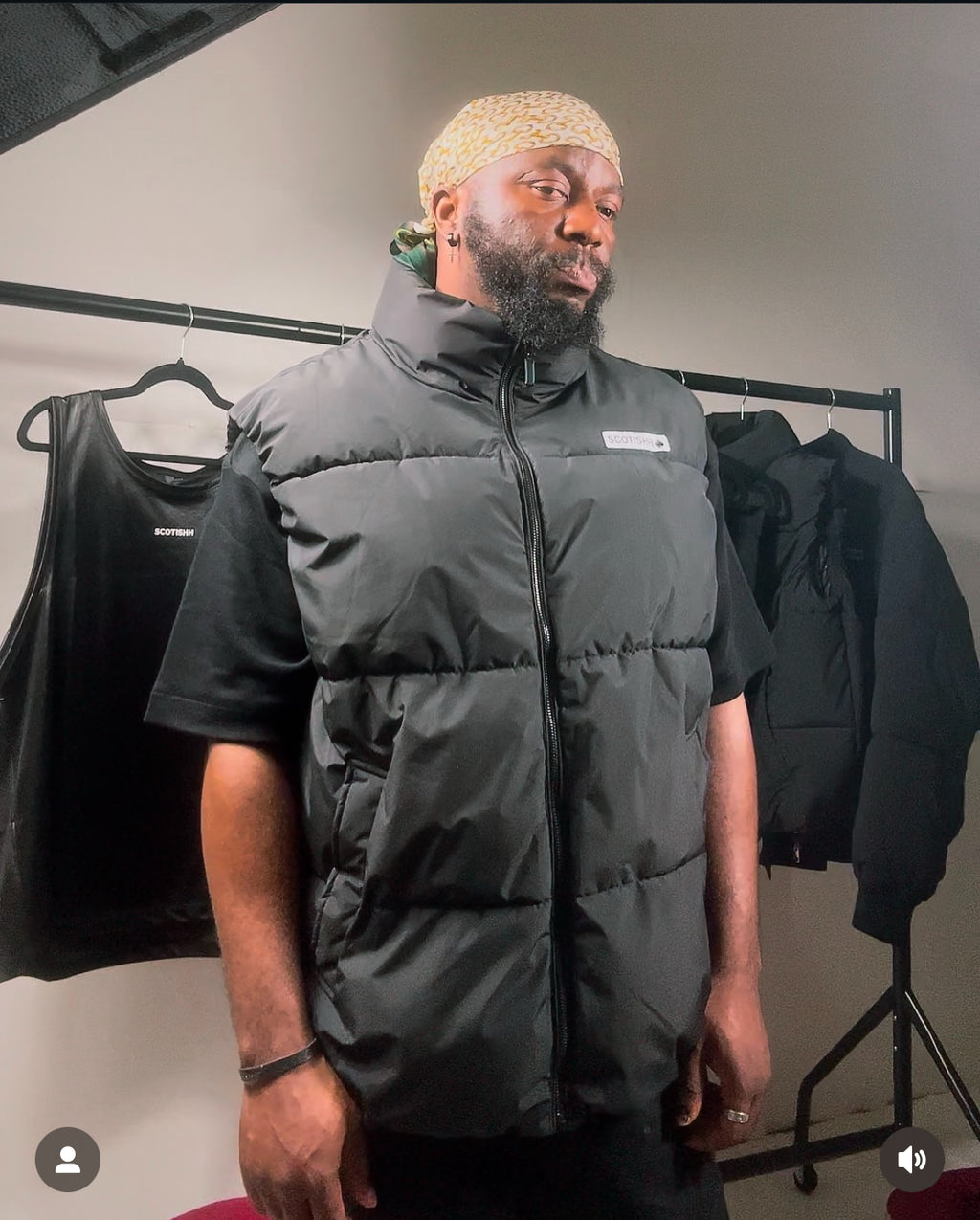 Luxury black Unisex Padded vest. 🎉FREE DELIVERY 🚚📦