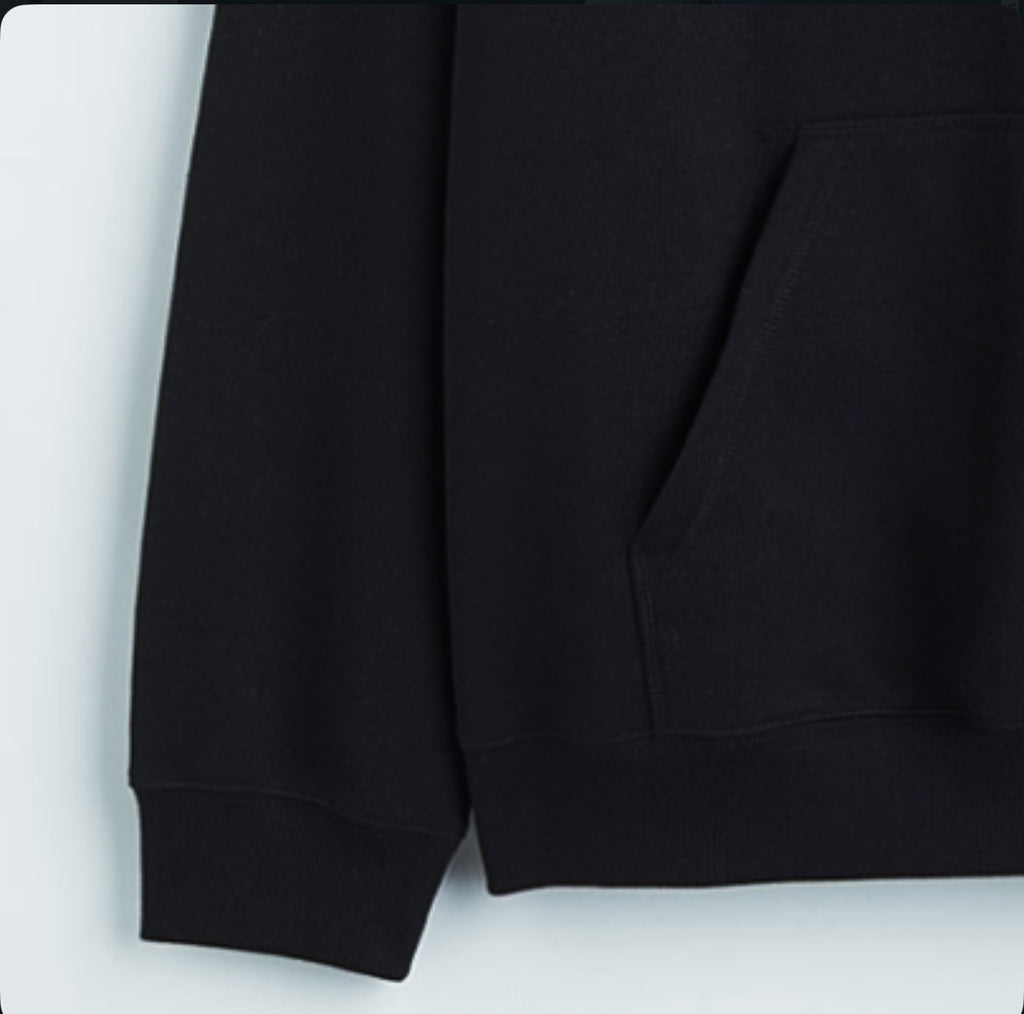 Black Luxury Hoodie. 🎉FREE DELIVERY 🚚📦