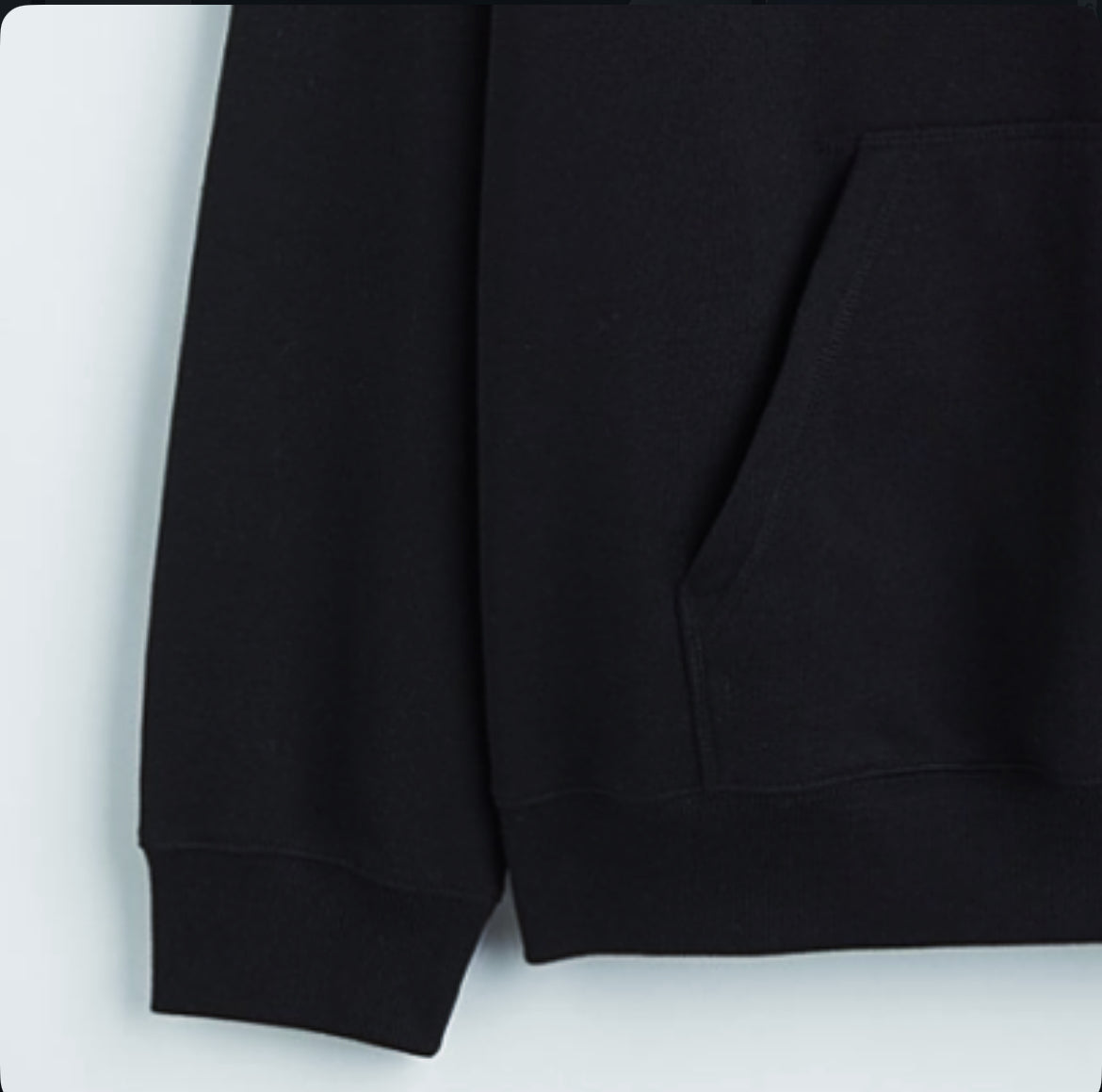 Black Luxury Hoodie. 🎉FREE DELIVERY 🚚📦