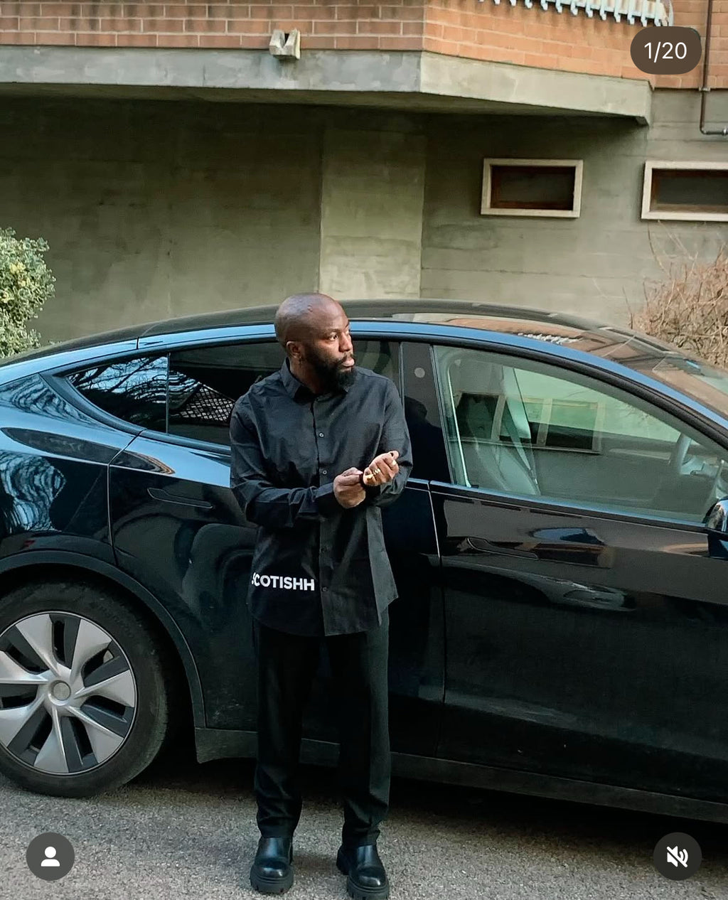 Luxury Unisex WHITE long sleeve fit Shirt. Vol. 1. Free Delivery 🚚 📦🎉