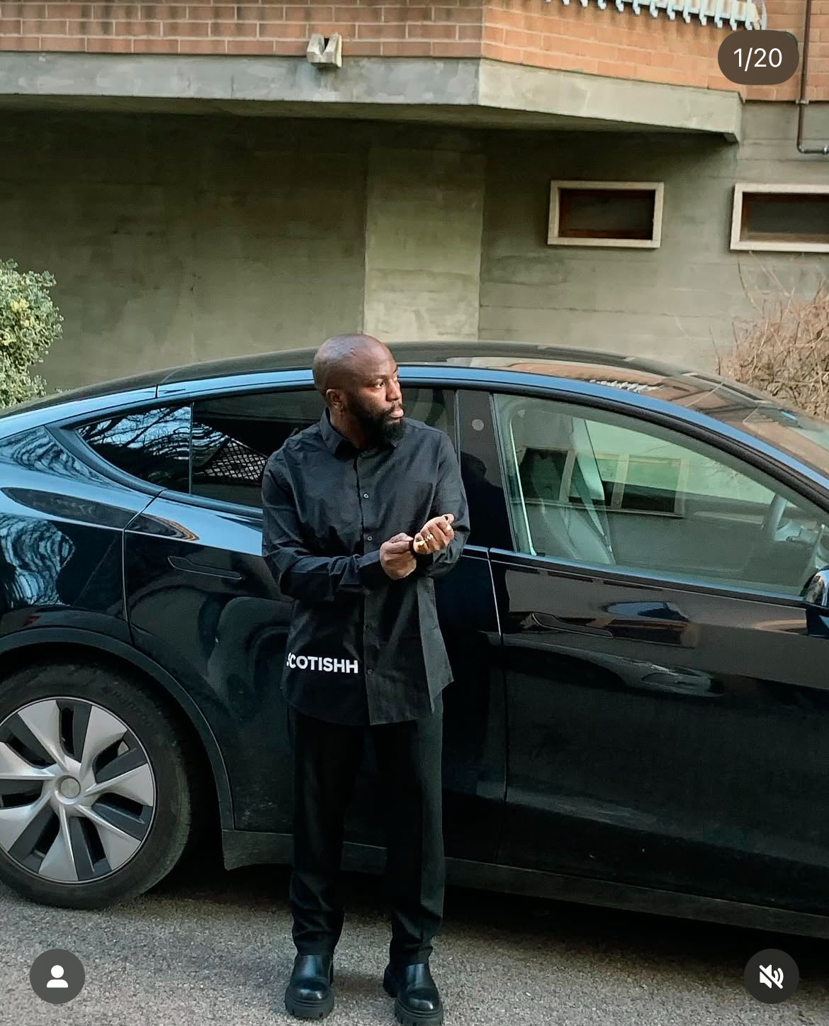 Luxury Unisex WHITE long sleeve fit Shirt. Vol. 1. Free Delivery 🚚 📦🎉