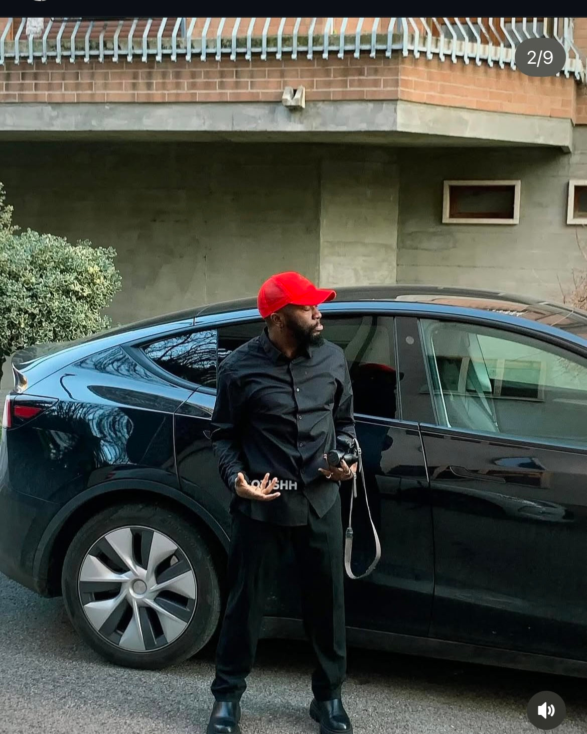 Luxury Unisex black long sleeve  fit Shirt. Vol. 1. Free Delivery 🚚 📦🎉