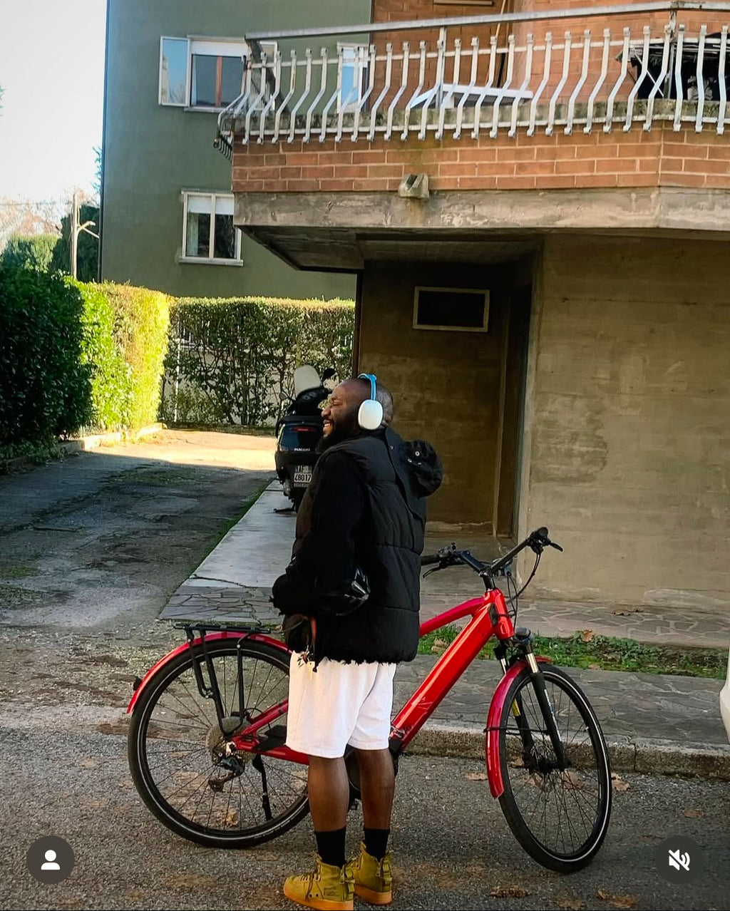 Luxury black Unisex Padded vest. 🎉FREE DELIVERY 🚚📦