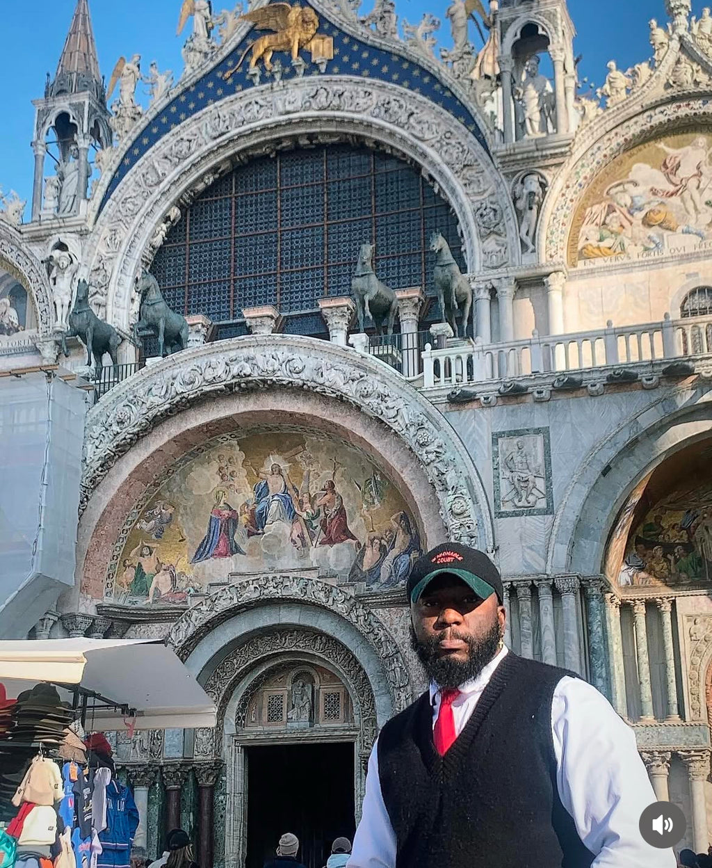 Luxury Unisex WHITE long sleeve fit Shirt. Vol. 1. Free Delivery 🚚 📦🎉