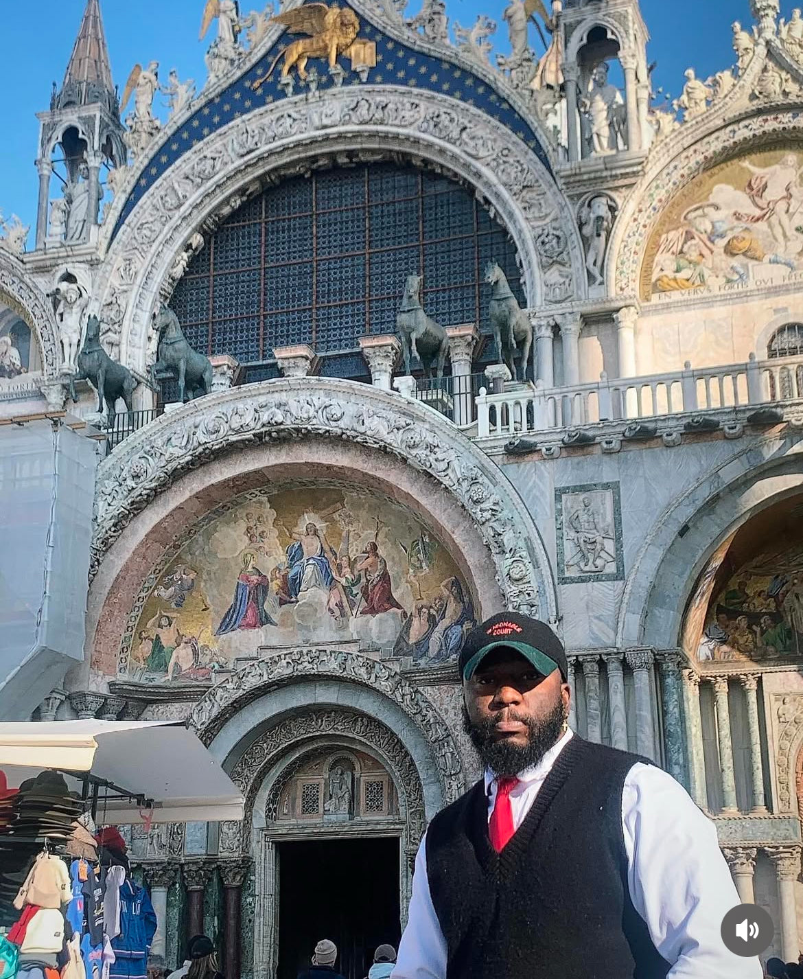 Luxury Unisex WHITE long sleeve fit Shirt. Vol. 1. Free Delivery 🚚 📦🎉