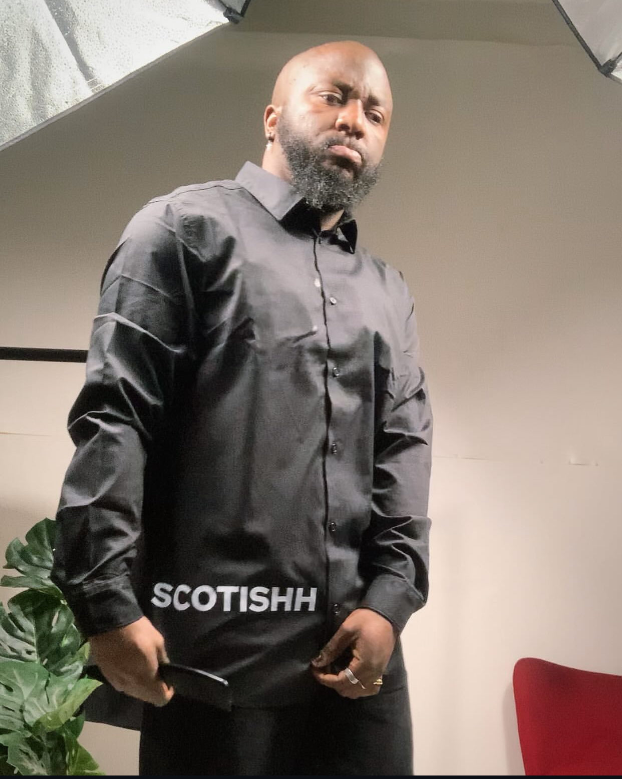 Luxury Unisex black long sleeve  fit Shirt. Vol. 1. Free Delivery 🚚 📦🎉