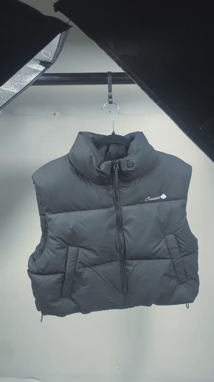 Women's Luxury Black cropped sleeveless vest. Available in one size M. 🎉free delivery🚚📦